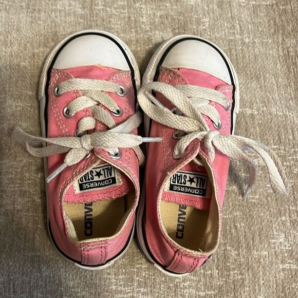 Converse Pink and White Classic Sneakers - Picture 4 of 10
